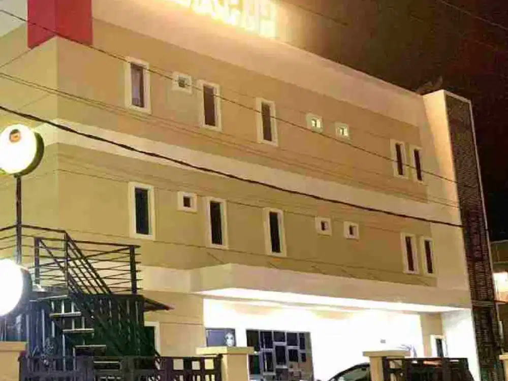 Dijual Guest House/Mini Hotel Lokasi jalan Raya MERR Ir. Soekarno* 
Selangkah menuju ke Pakuwon City dan Galaxy Mall