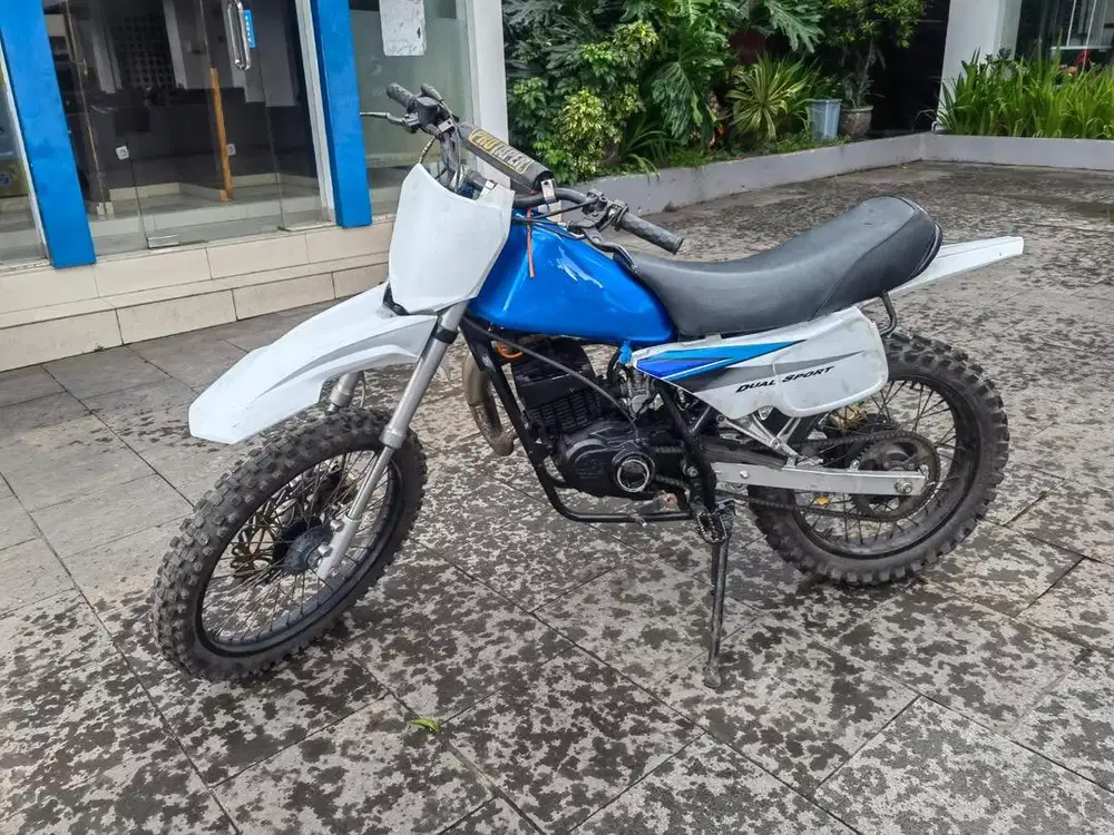 Suzuki RGR 150 modif TS