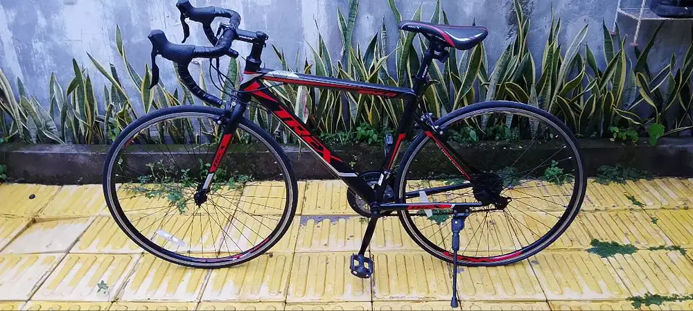 SEPEDA BALAP ROADBIKE 700C TREX MAKO 8 (2X8 SPEED)