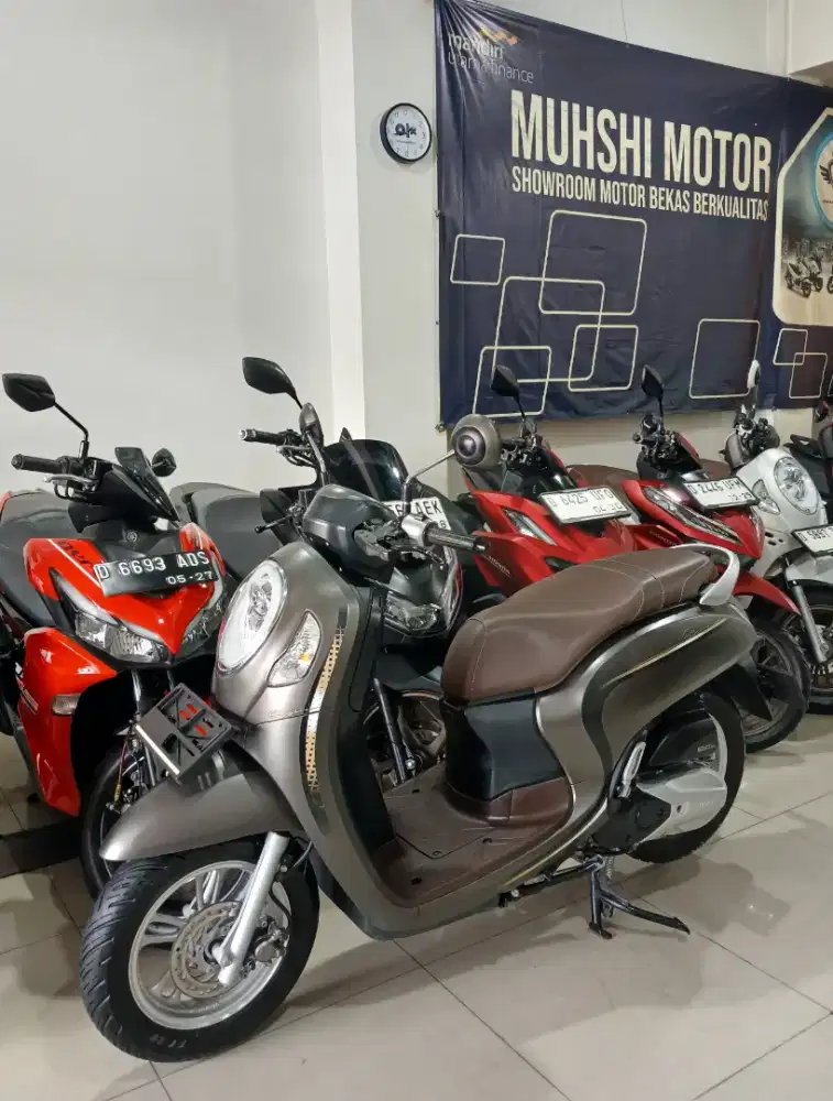 SCOOPY PRESTIGE KEYLESS TAHUN 2023, SEPERTI BARU, MUHSHI MOTOR