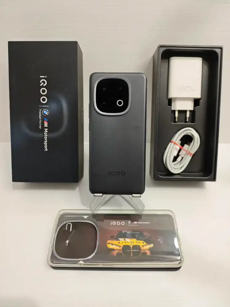 Iqoo 13 5G 12/256 Gb Fullset Ori Likenew 98% Garansi Des 26 bs TT/BT