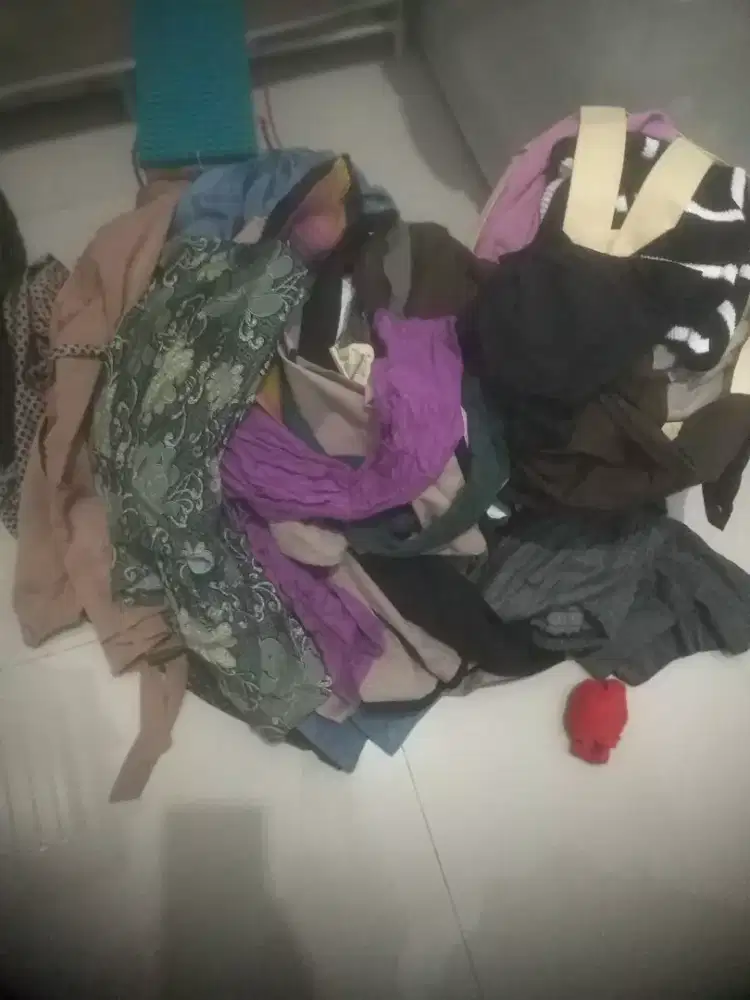 Baju bajuuuuuu bergo dll