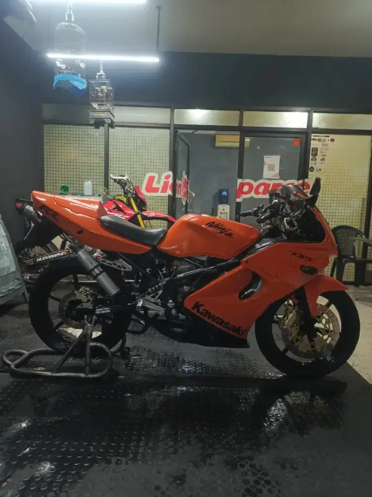 Kawasaki Ninja 150 RR Old Gen 4 Full Modif