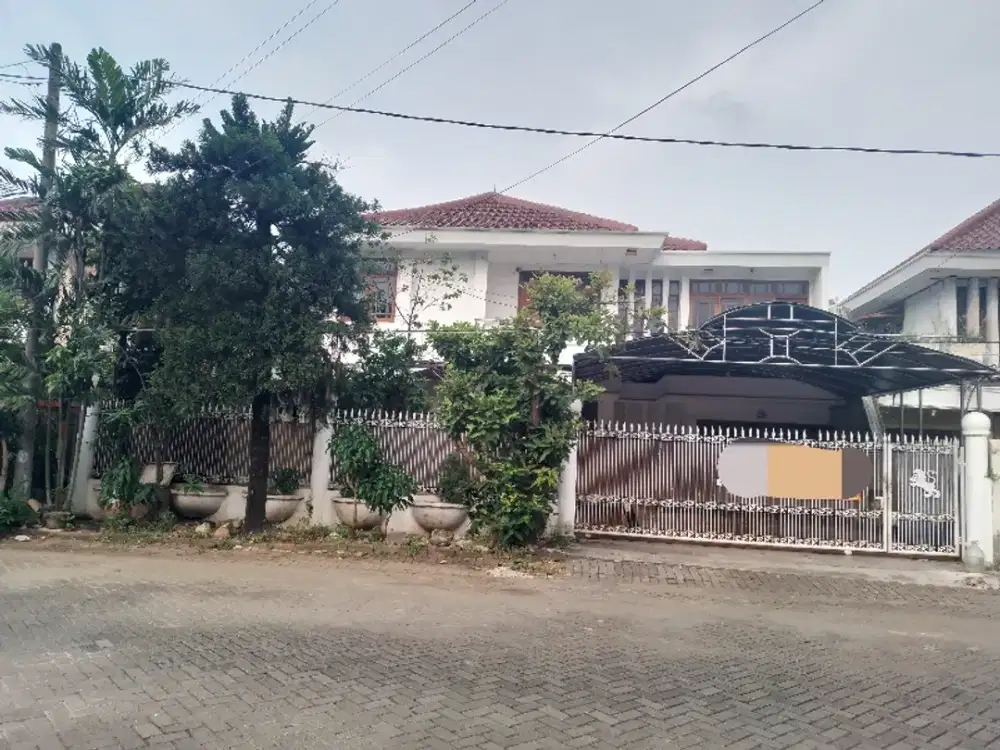 RUMAH MEWAH DI KOMPLEK ELITE ERAMAS 2000 CAKUNG