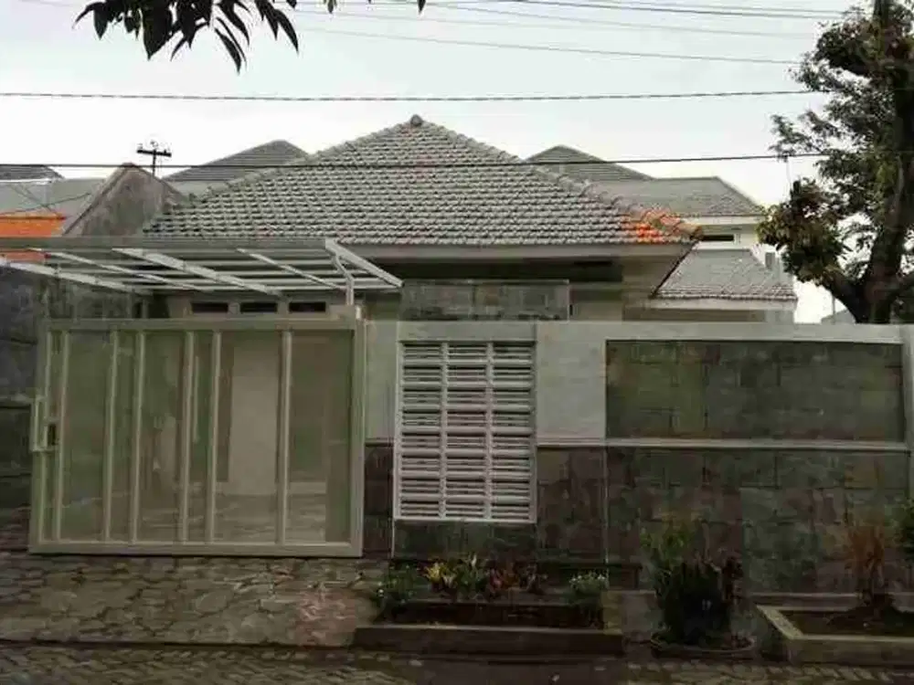 Dijual Rumah Tenggilis Timur