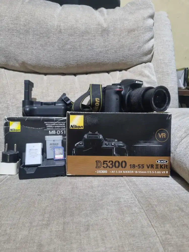 Nikon D5300 Fullset + Bonus