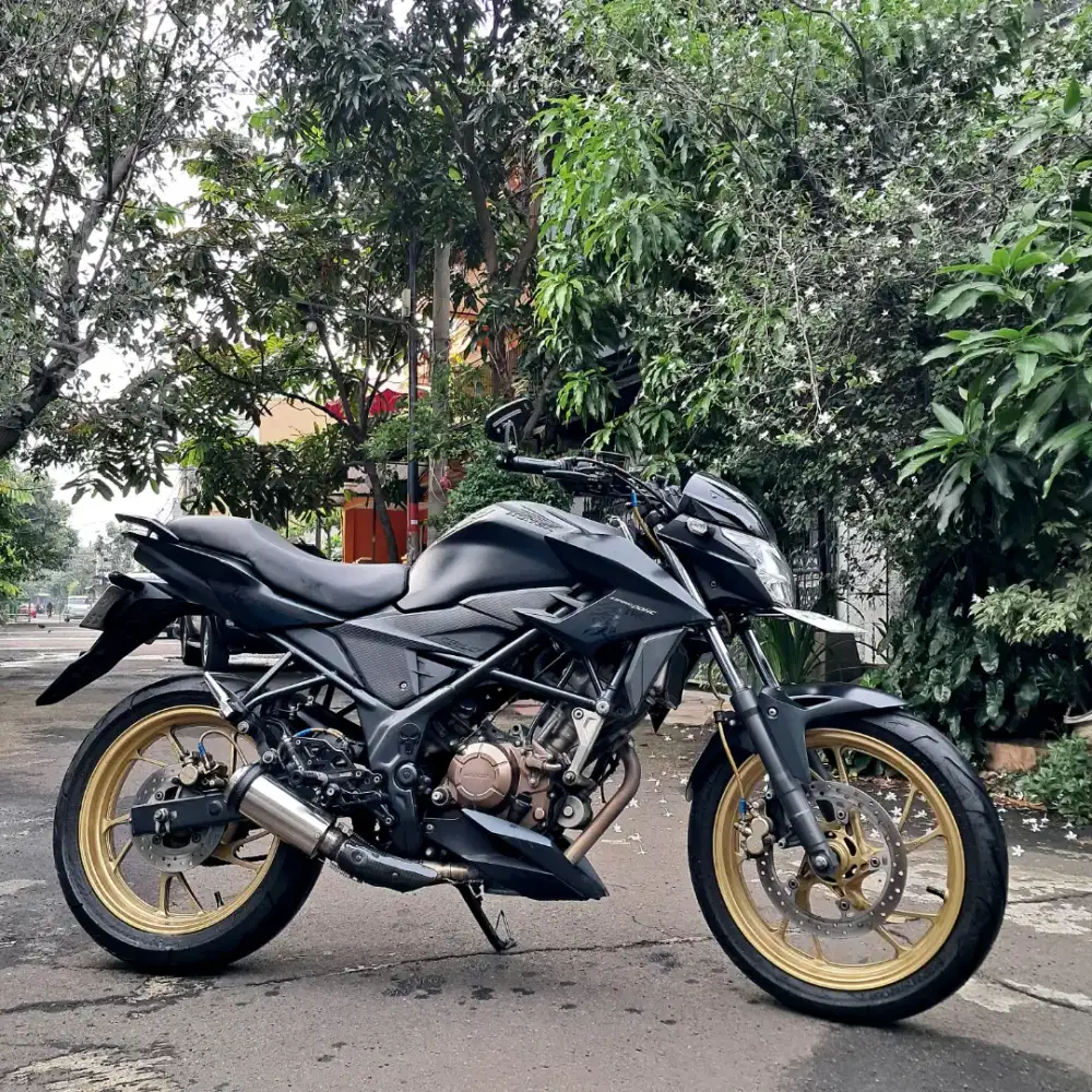 Honda CB150R StreetFire 2017 – Pajak Hidup, Surat Lengkap, Bekasi