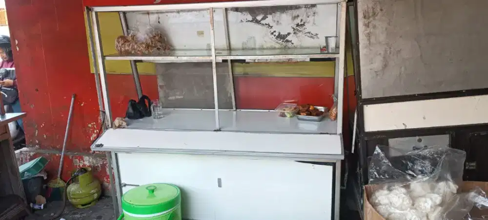 Dijual Murah etalase