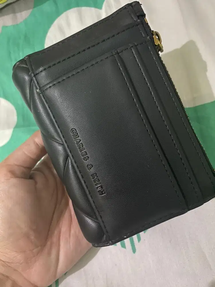 dompet charles n keith preloved