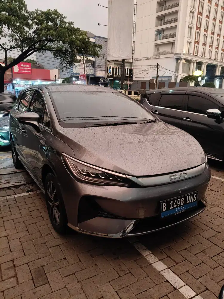 BYD M6 2024 Listrik