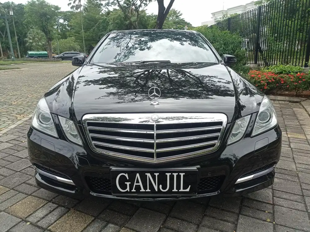 Mercedes-Benz E300 Matic 2011 km39rb Asli