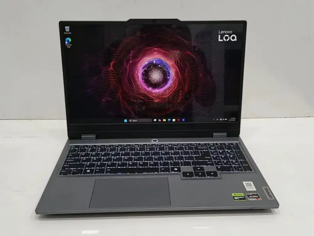 Jual laptop like new LENOVO LOQ 15ARP9 pemakaian baru 2 bulan an.