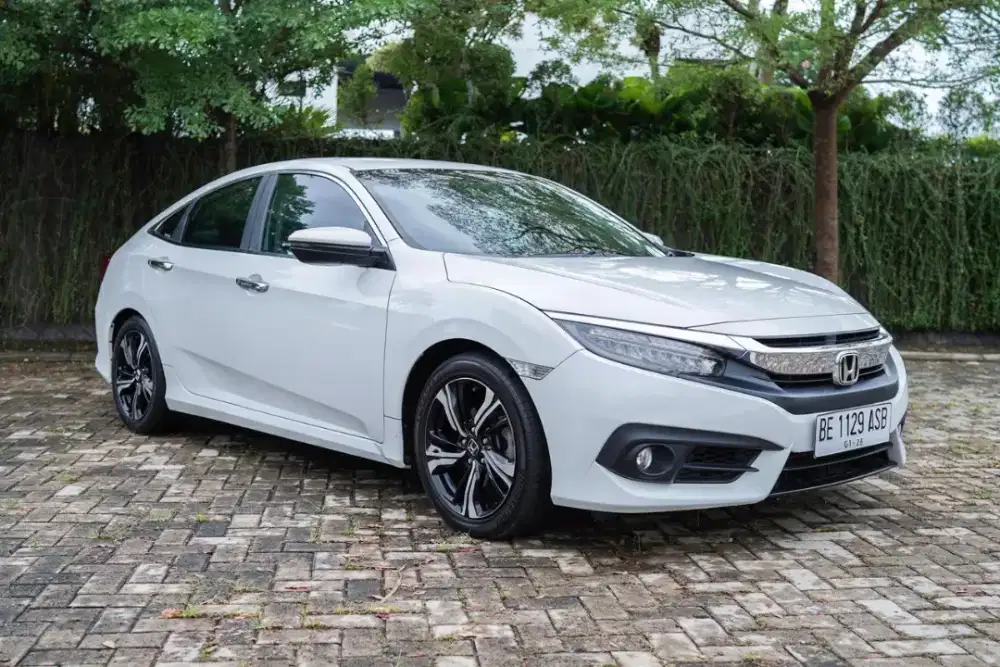 Honda civic turbo mulus terawat pemakaian pribadi