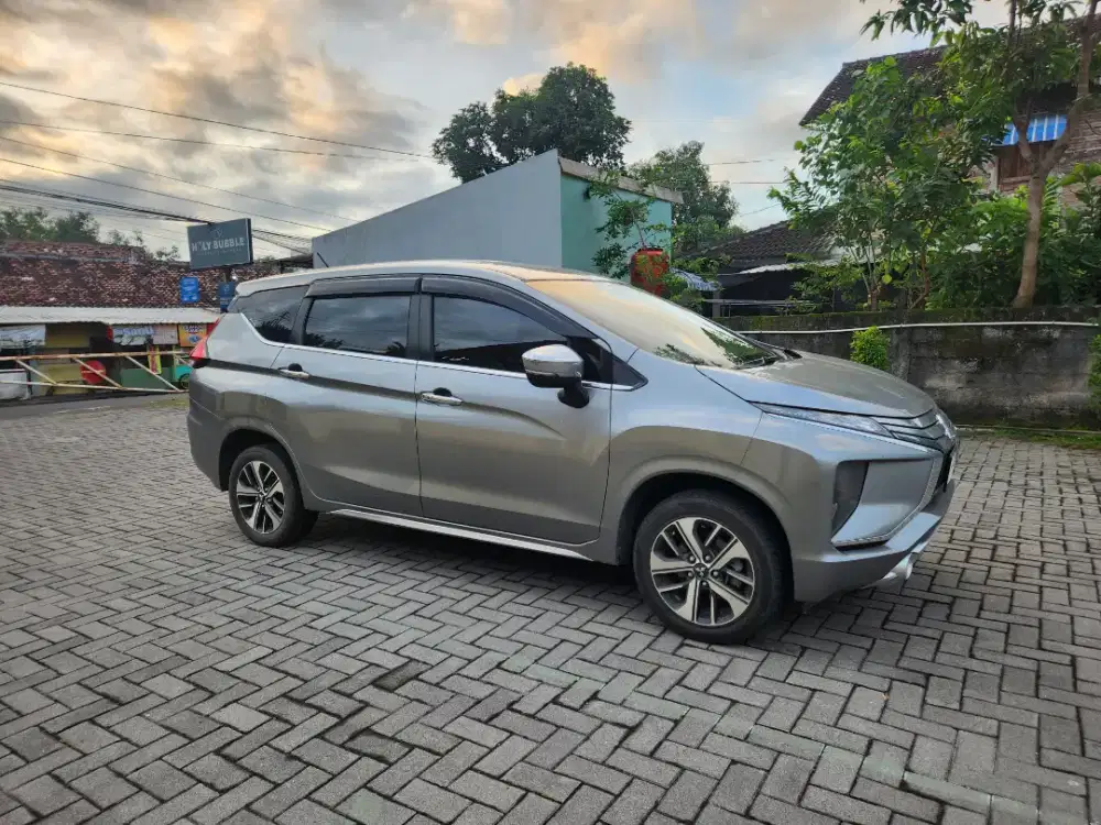 XPANDER ULTIMATE ISTIMEWA