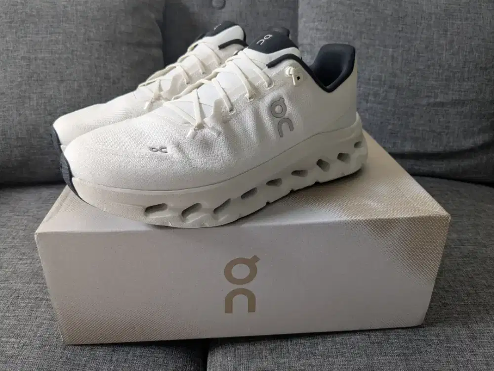 On Cloudtilt Pearl Ice - Size 45