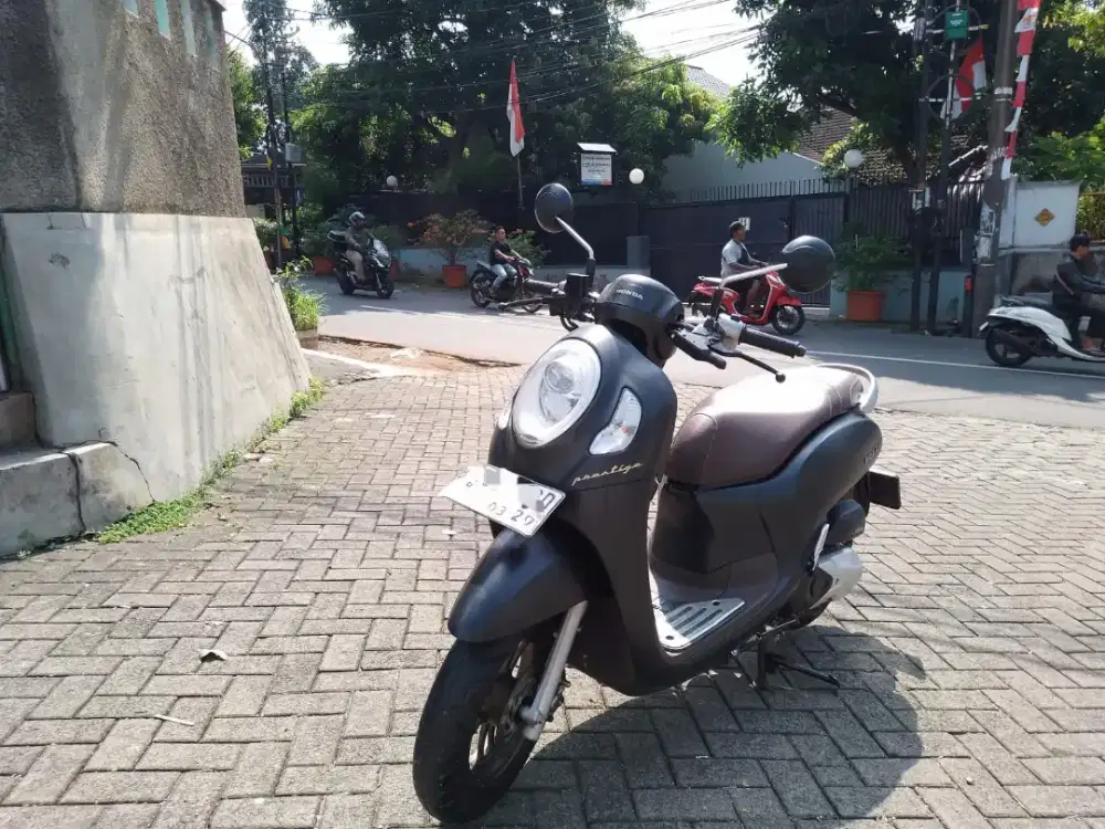 SCOOPY KEYLESS HITAM DP 500 RIBU