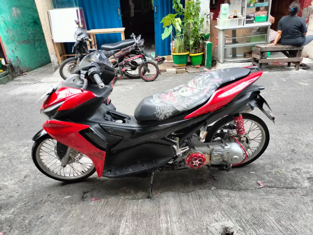 Yamaha aerox 155 tahun 2021 mesin halus pajak panjang