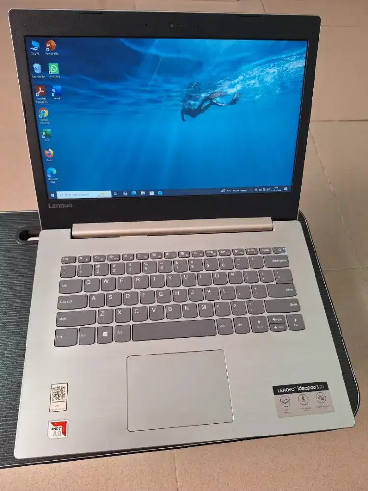 Bismillah dijual laptop lenovo slim a9 ram 8gb siap pakai baterai ok