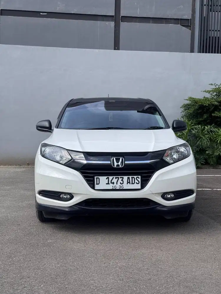 TERMURAH HR-V S AT 20215