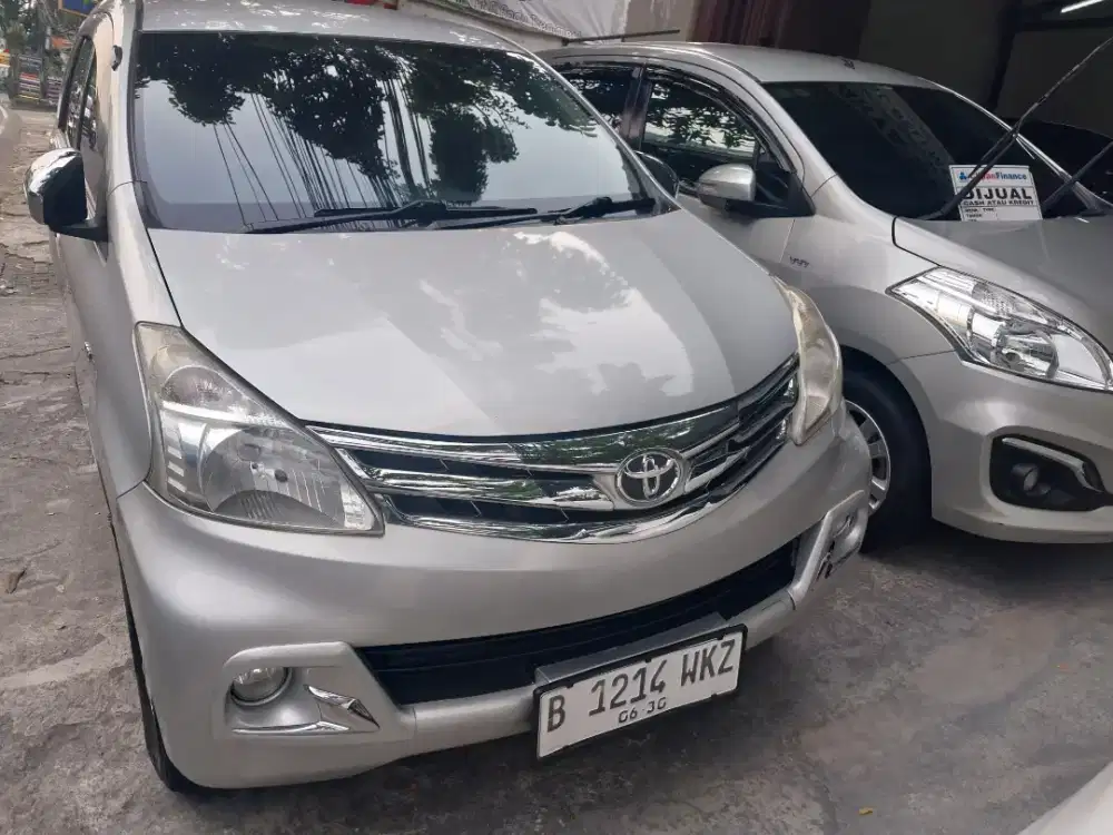 Toyota New Avanza G matik silver 2015