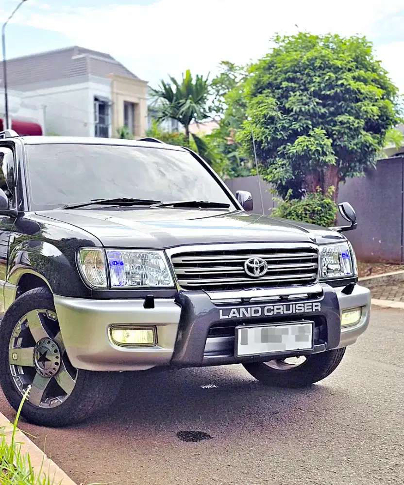 VX100 UK-SPEC DIESEL AT AWD LANDCRUISER SOLAR VX-LIMITED LAND CRUISER