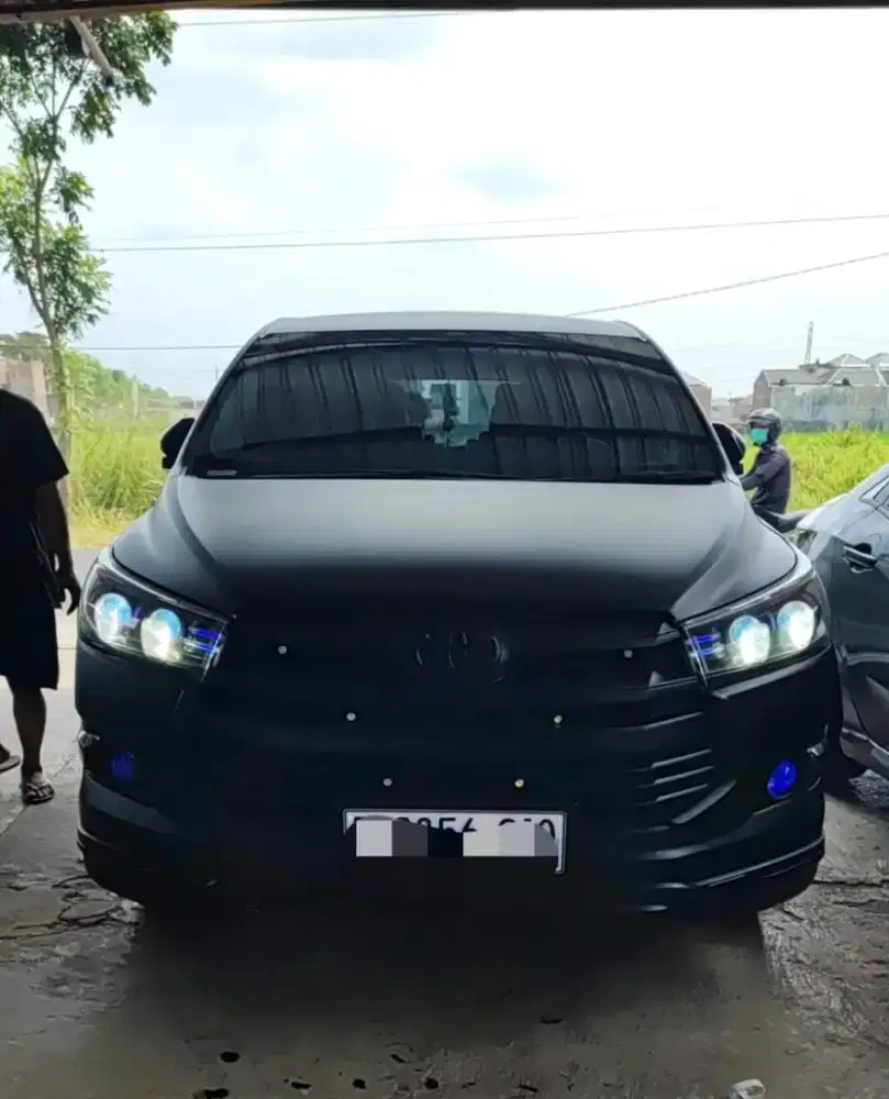 Innova venturer solar AT 2019 KM 28 Ribu . Seperti baru