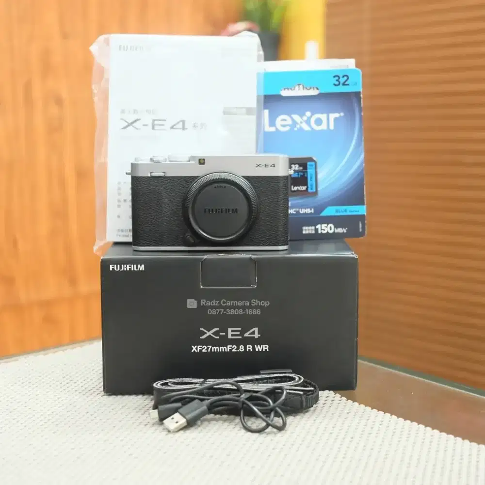 Fujifilm X-E4 Body Only Silver Mulus, SC Minim 3rb-an Fullset