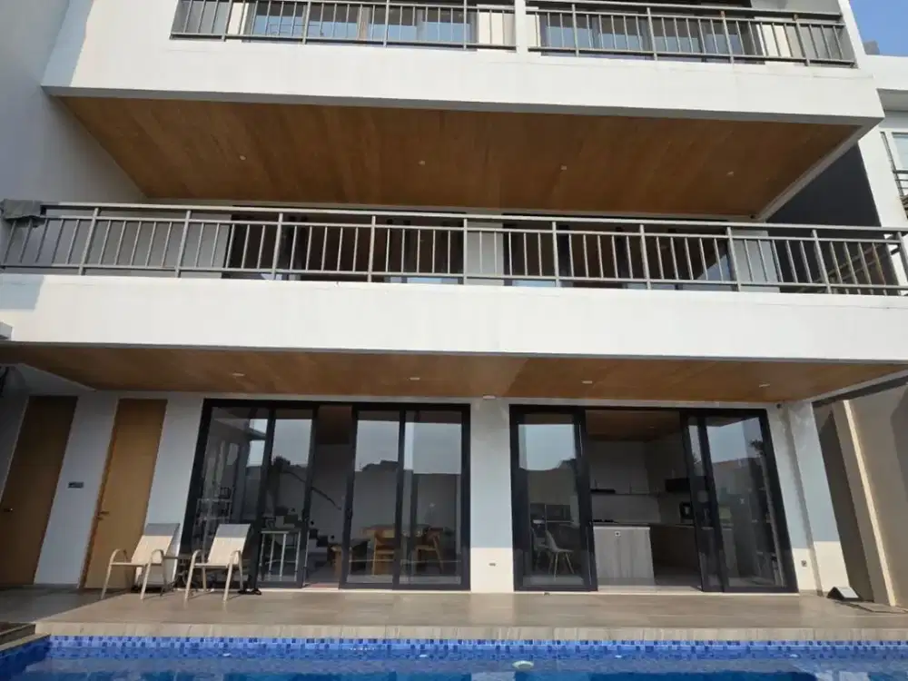 Rumah Baru Good View Bonus Furniture di Mainroad Setraduta