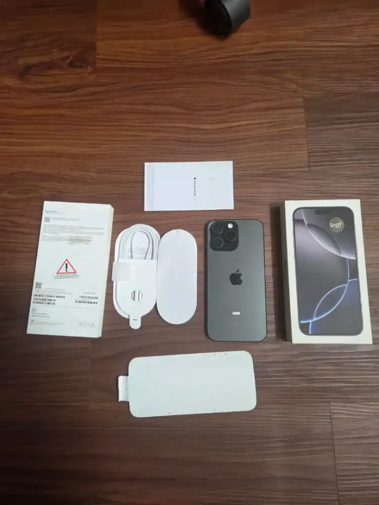 Iphone 16 pro max 256 GB ibox belum dipakai dari baru