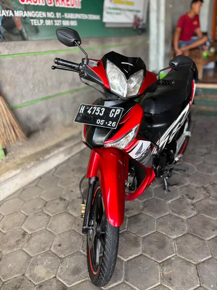 Supra x 125 2011 merah