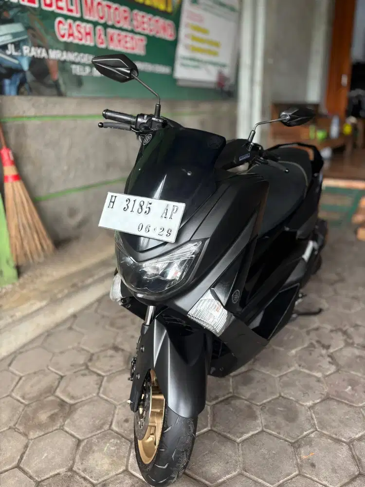 N max 2019 hitam