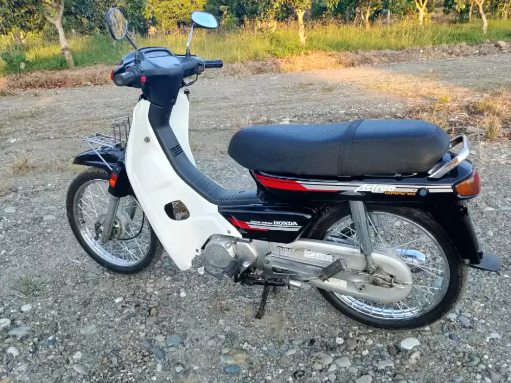 Honda Astrea grand bulus