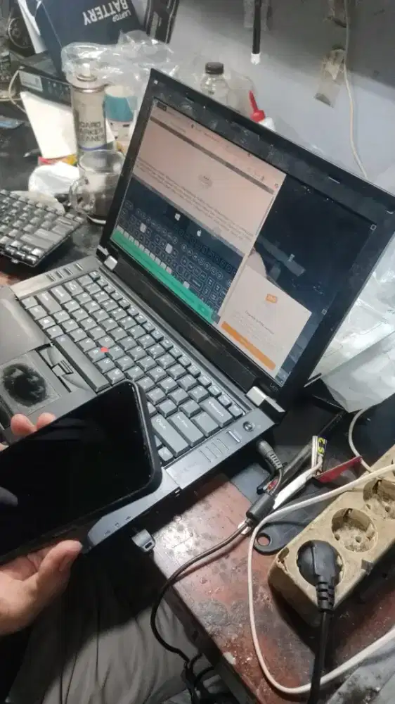 Teknisi Laptop dan HP