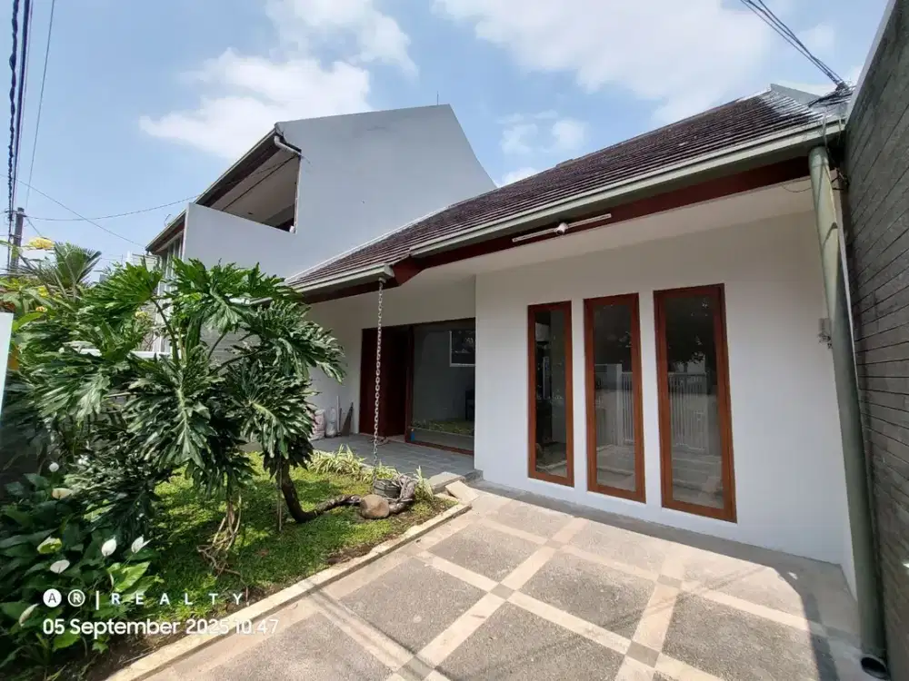 DIJUAL RUMAH Asri di Kawasan Sejuk DAGO, dengan View Pegunungan di Kota Bandung Lokasi Dekat dengan UNIVERSITAS Ternama ITB, UNPAD, UNIKOM, & ITHB