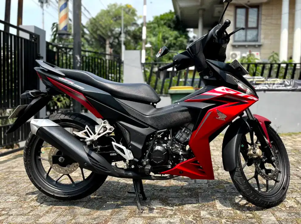 Honda Supra GTR 150 tahun 2023