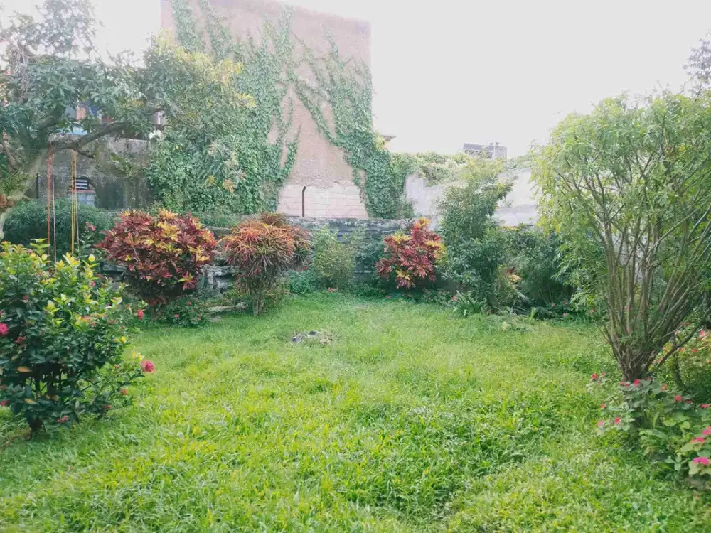 rumah luas terawat bisa untuk usaha murah strategis selangkah ke Ciwastra dkt Buahbatu