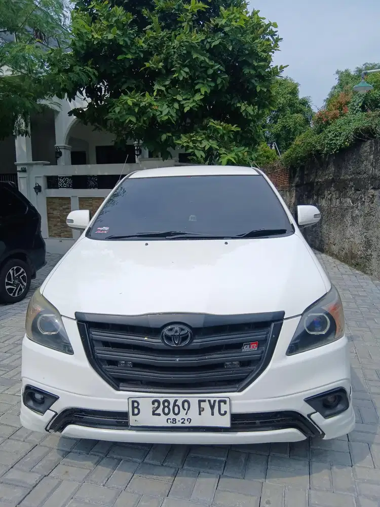 Toyota Kijang Innova 2014 Diesel