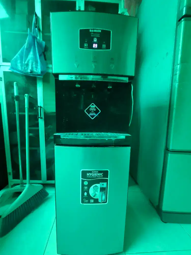 Dispenser merek Sanken