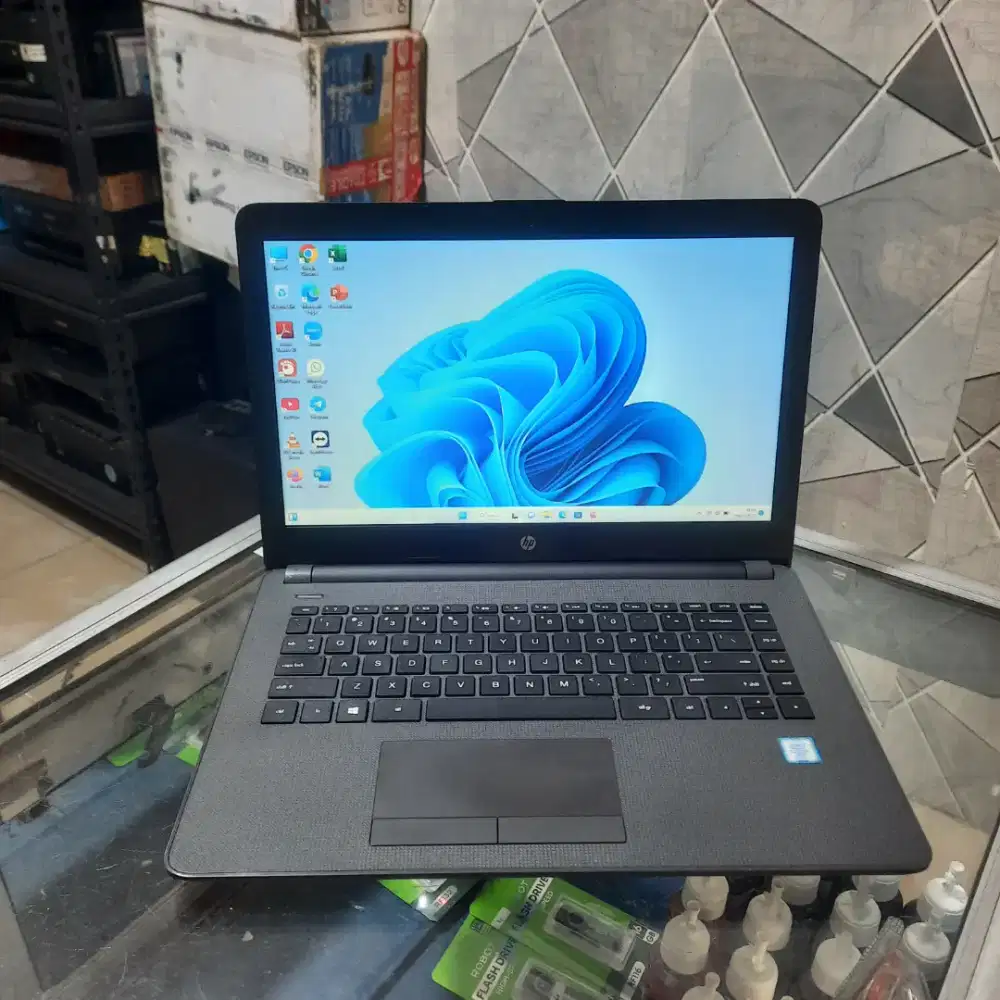 HP 240 G6, Core i5 gen 7, RAM 4GB, SSD 256GB, Layar 14 inch