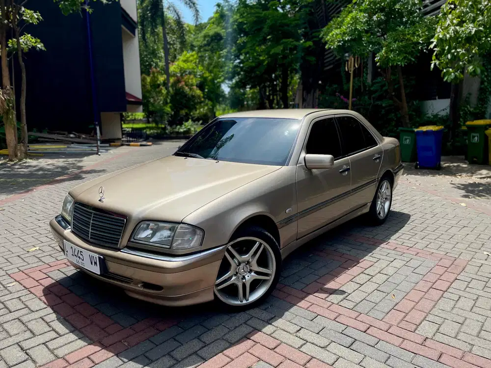 Mercedes-Benz C240 2000 Bensin