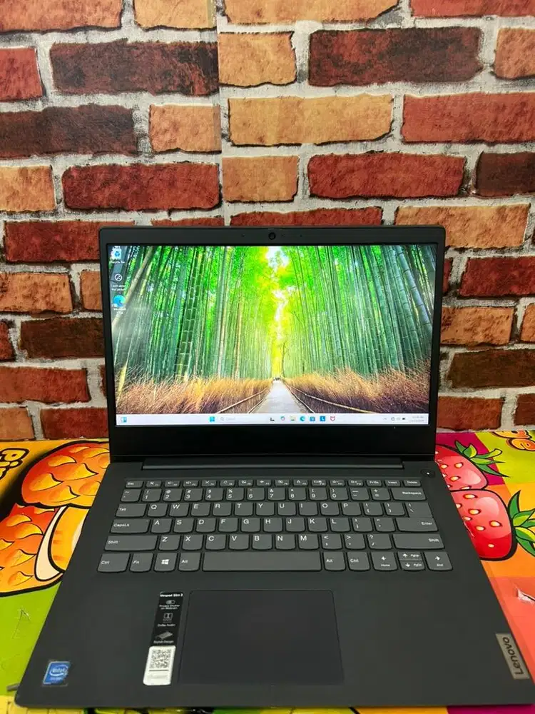Laptop lenovo slim 3 (Abu)