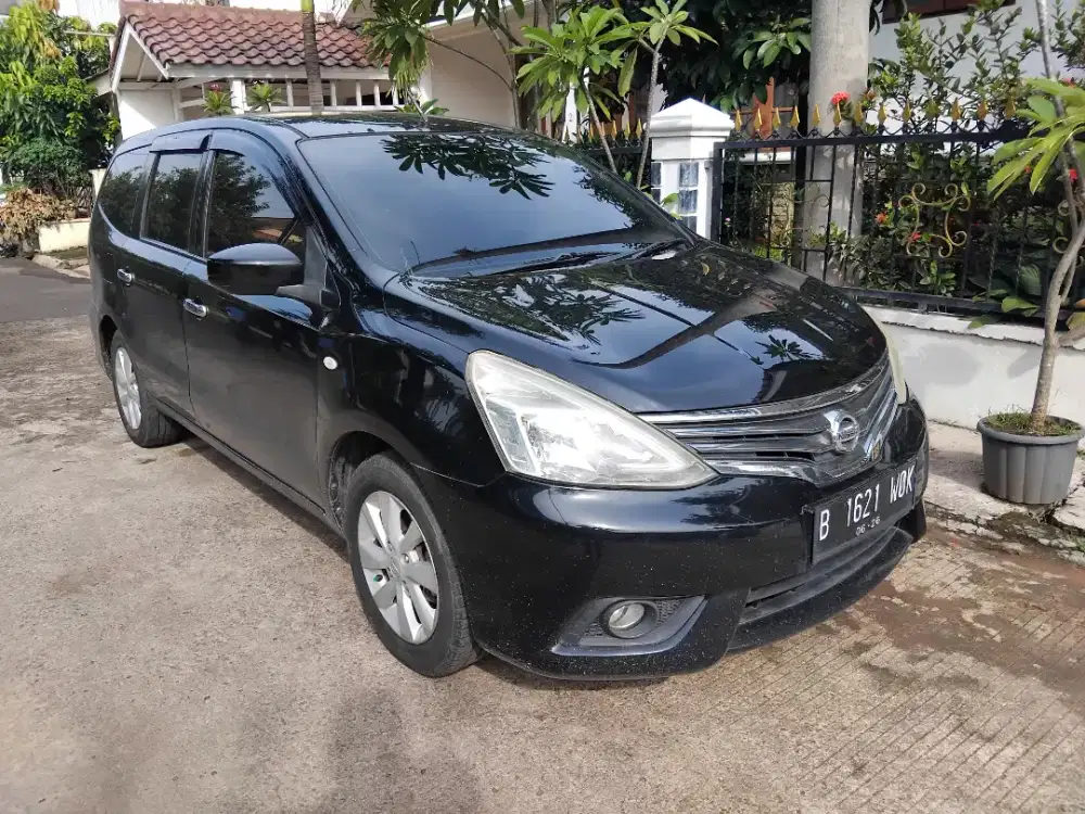 Grand Livina 2016 Hitam SV Mulus KM rendah
