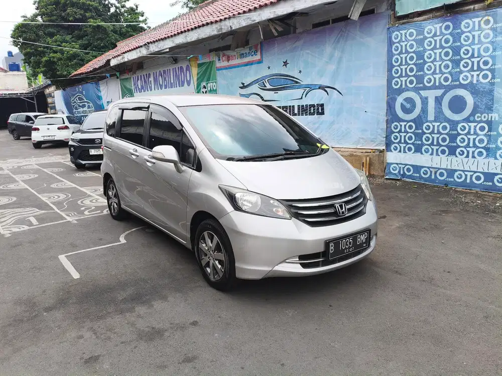 Honda Freed E PSD matic 2012