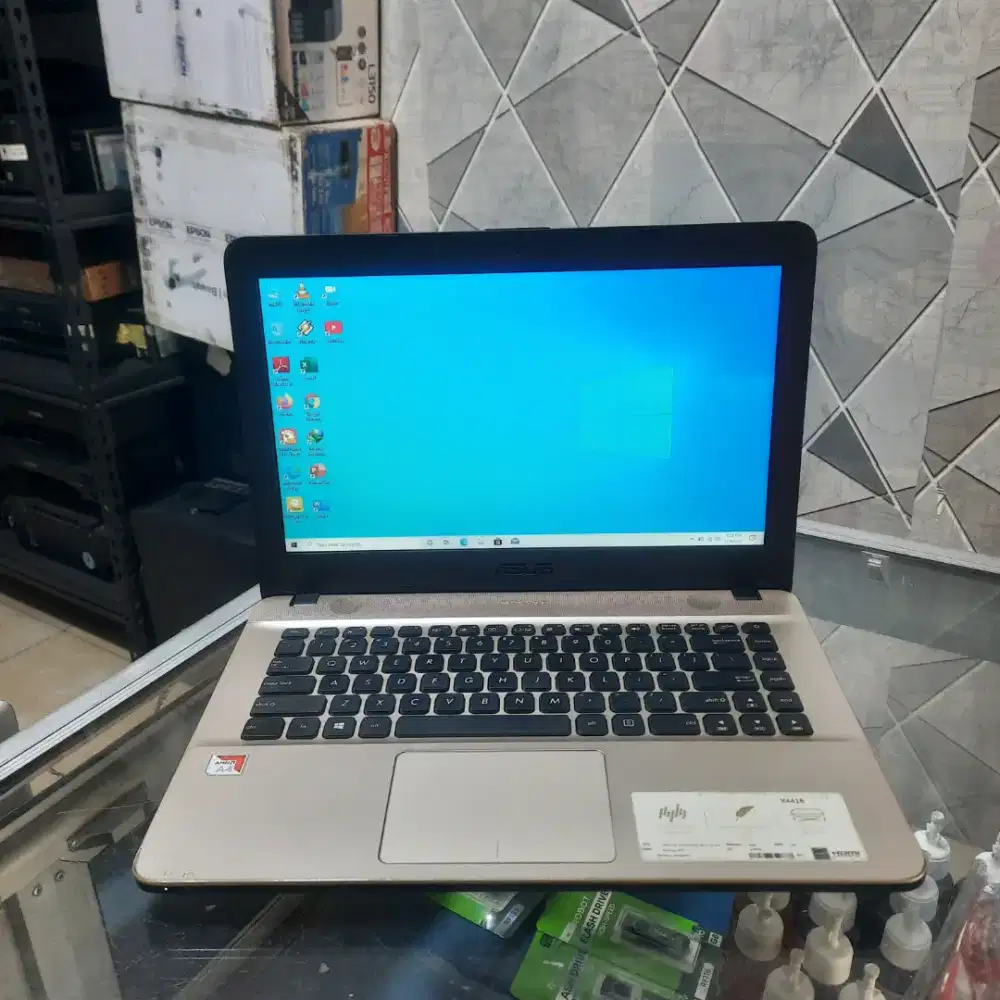 Asus X441B, AMD A4-9125, RAM 8GB, SSD 128GB, Layar 14 inch