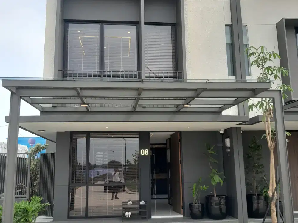 Rumah design baru 3 lantai 4 kamar di lippo cikarang promo dp di subsdi