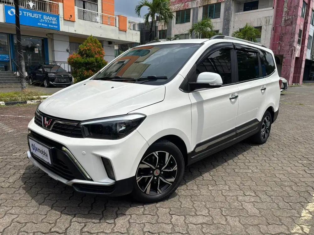Pajak Panjang - Wuling Confero S 1.5 L ACT Lux Plus Bensin-MT 2021
