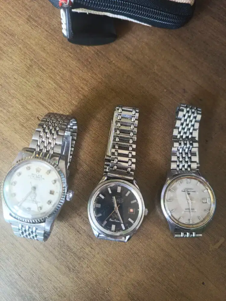 Di jual borongan jam kuno Seiko, Rolex, Nelson, ketiga nya borong aja