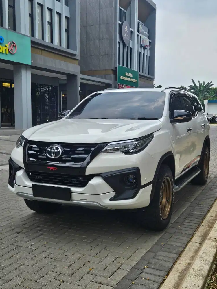 Toyota Fortuner VRZ 2.4 AT TRD NIK 2018! Mods worth 100JT+!!