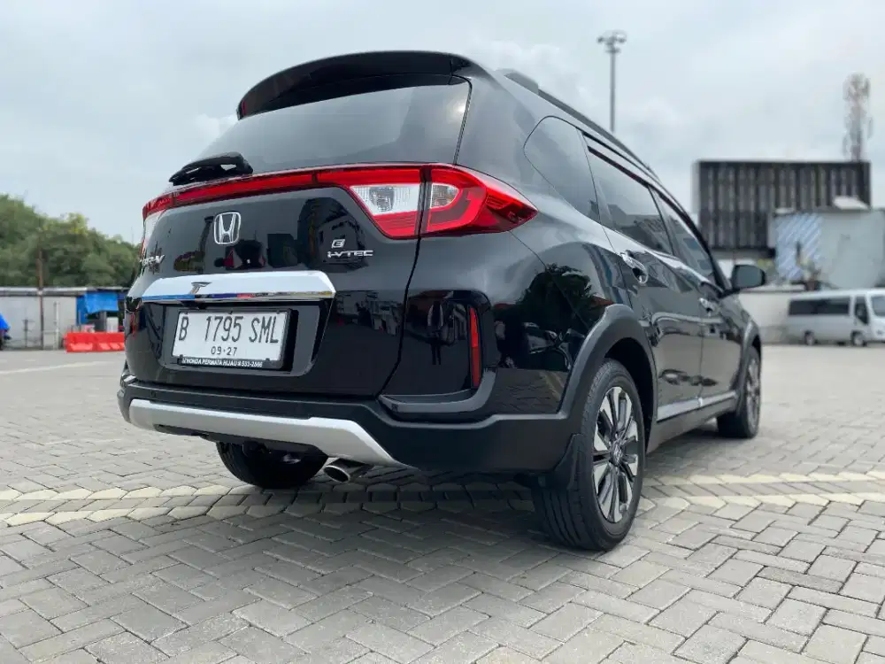 BRV E Facelift Hitam CVT