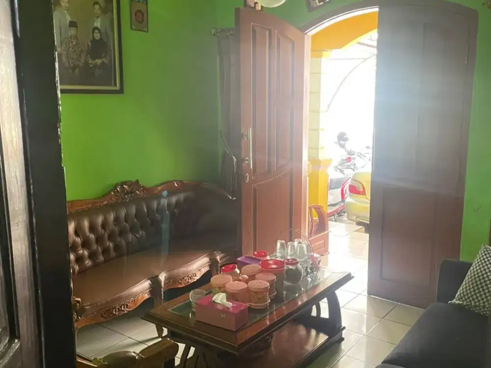 Dijual Rumah 2 Bangunan Cocok untuk Hunian Lokasi di Parongpong Bandung